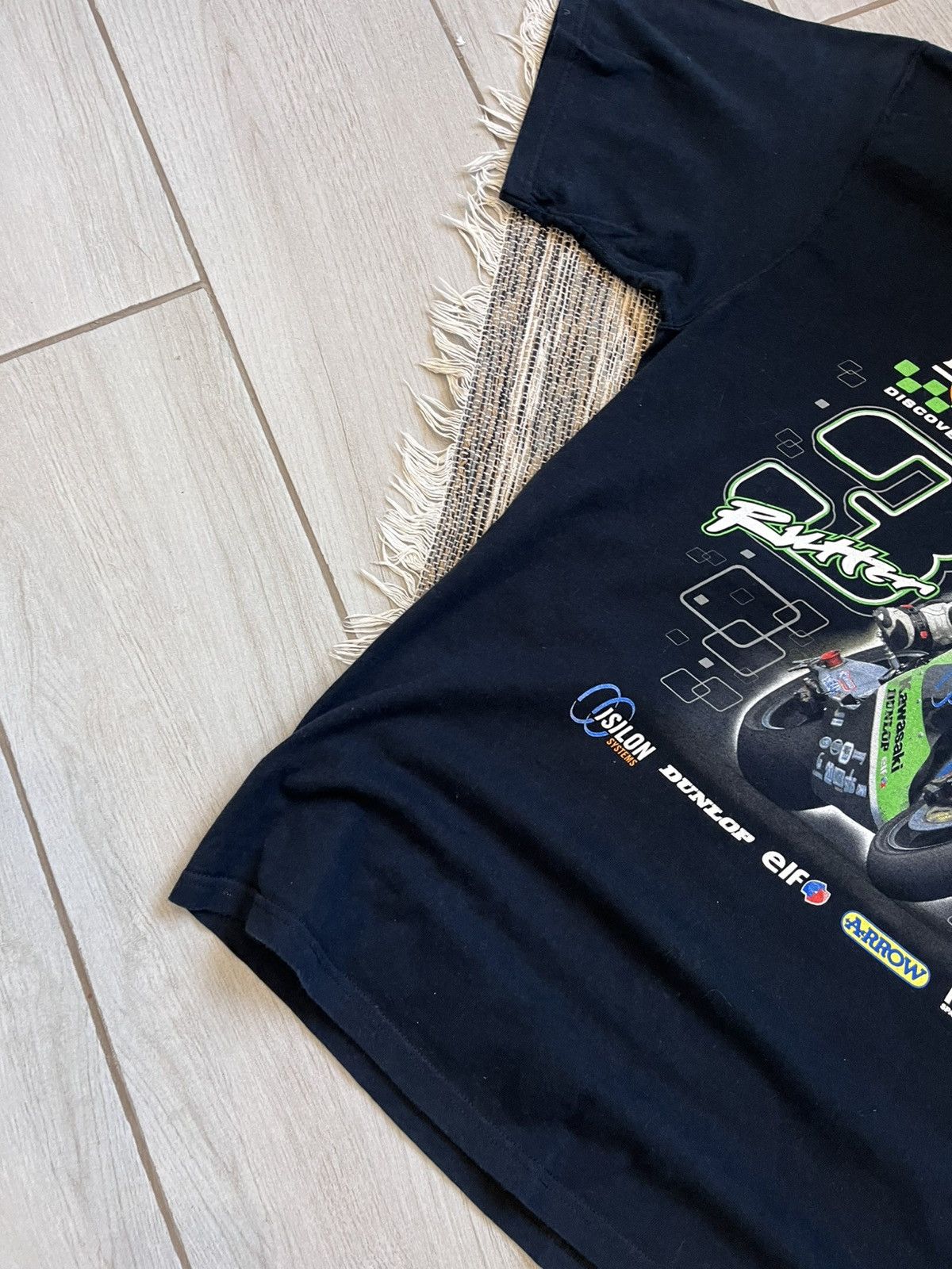 Vintage Vintage Kawasaki Moto Tshirt Y2K racing tee minimalistic Size US L / EU 52-54 / 3 - 4 Thumbnail