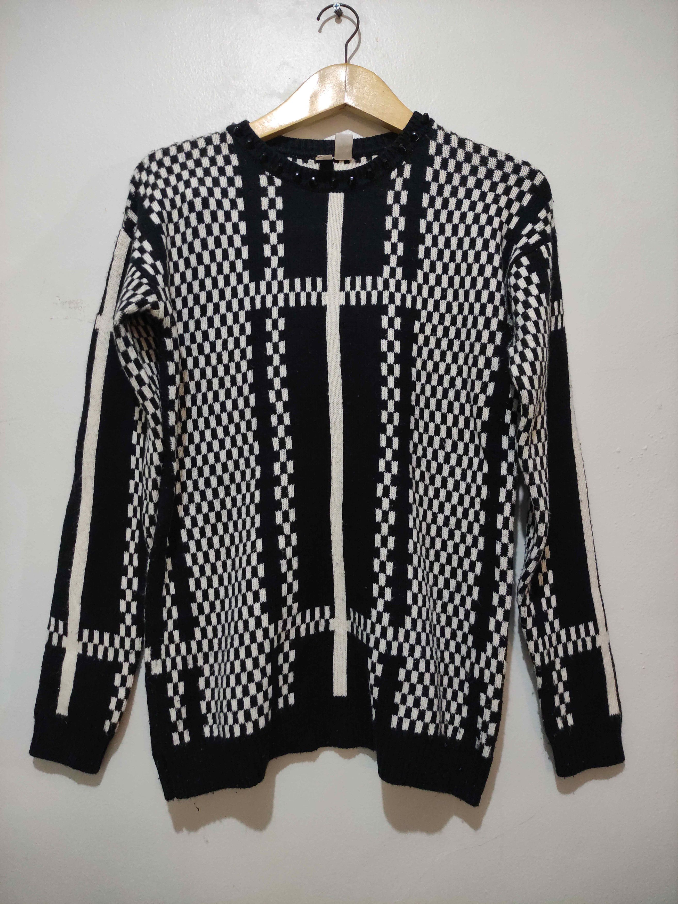 Japanese Brand Forever 21 Vkei Goth Monochrome Geometric studs Knit Sweater Size US M / EU 48-50 / 2 - 1 Thumbnail