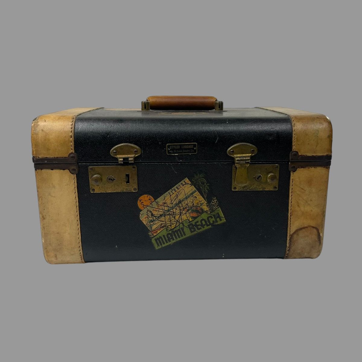 Vintage Vintage 1930s St. Louis jewelry leather luggage Size ONE SIZE - 4 Thumbnail