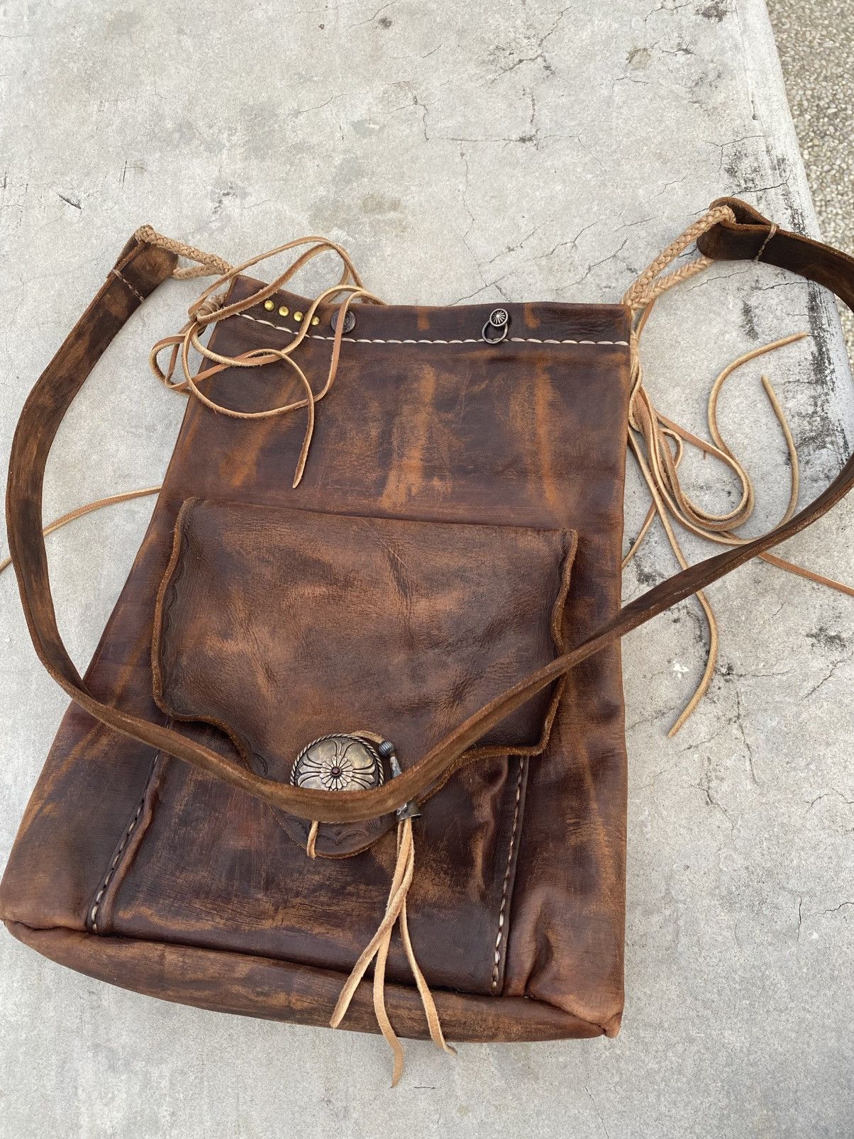 Vintage Vintage custom Leather sling bag Boho goros style Size ONE SIZE - 6 Thumbnail