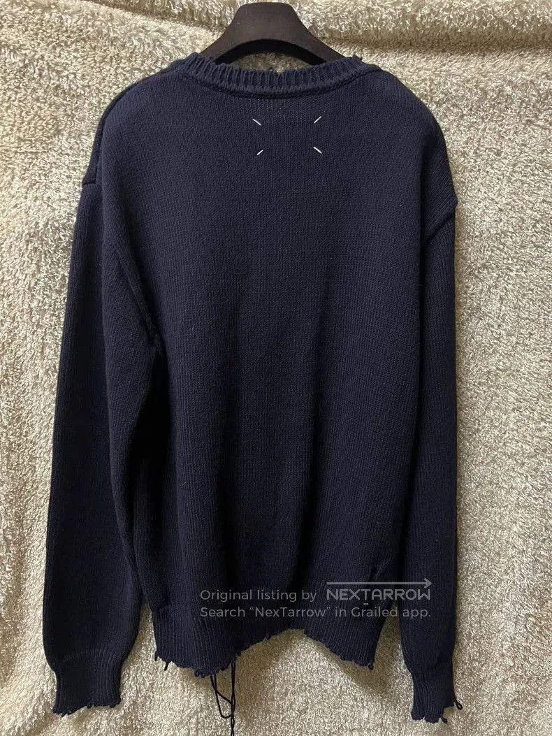 Maison Margiela Maison Margiela Men's Destroyed Crewneck Sweatshirt. Size US M / EU 48-50 / 2 - 7 Thumbnail