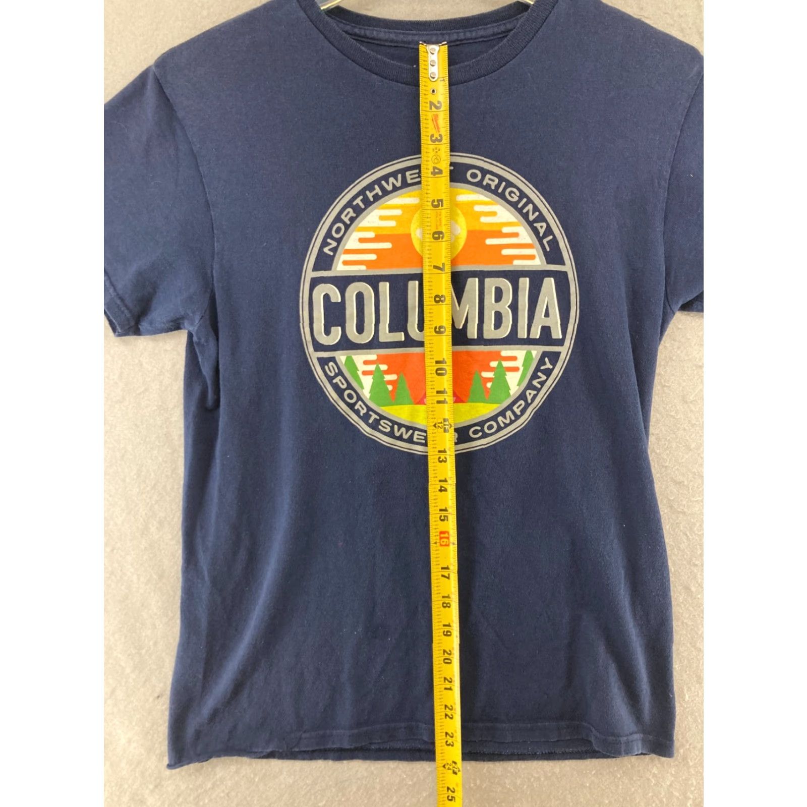 Vintage Columbia Outdoor Hiking T-Shirt Mens Small Blue Logo Short Sleeve Crew Neck Size US S / EU 44-46 / 1 - 3 Thumbnail