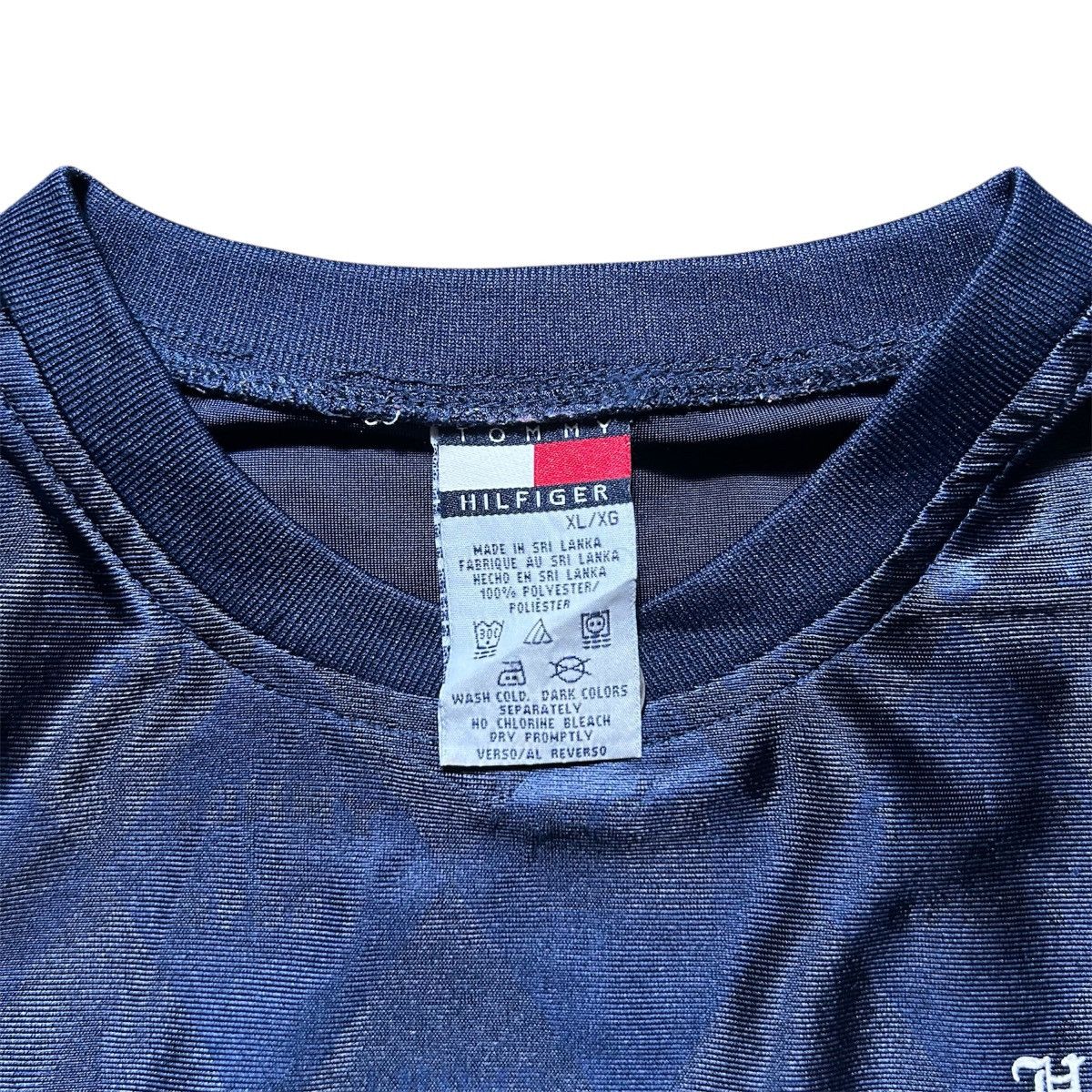 Tommy Hilfiger Vintage Tommy Hilfiger Logo T-shirt Jerseys Size US XL / EU 56 / 4 - 6 Thumbnail