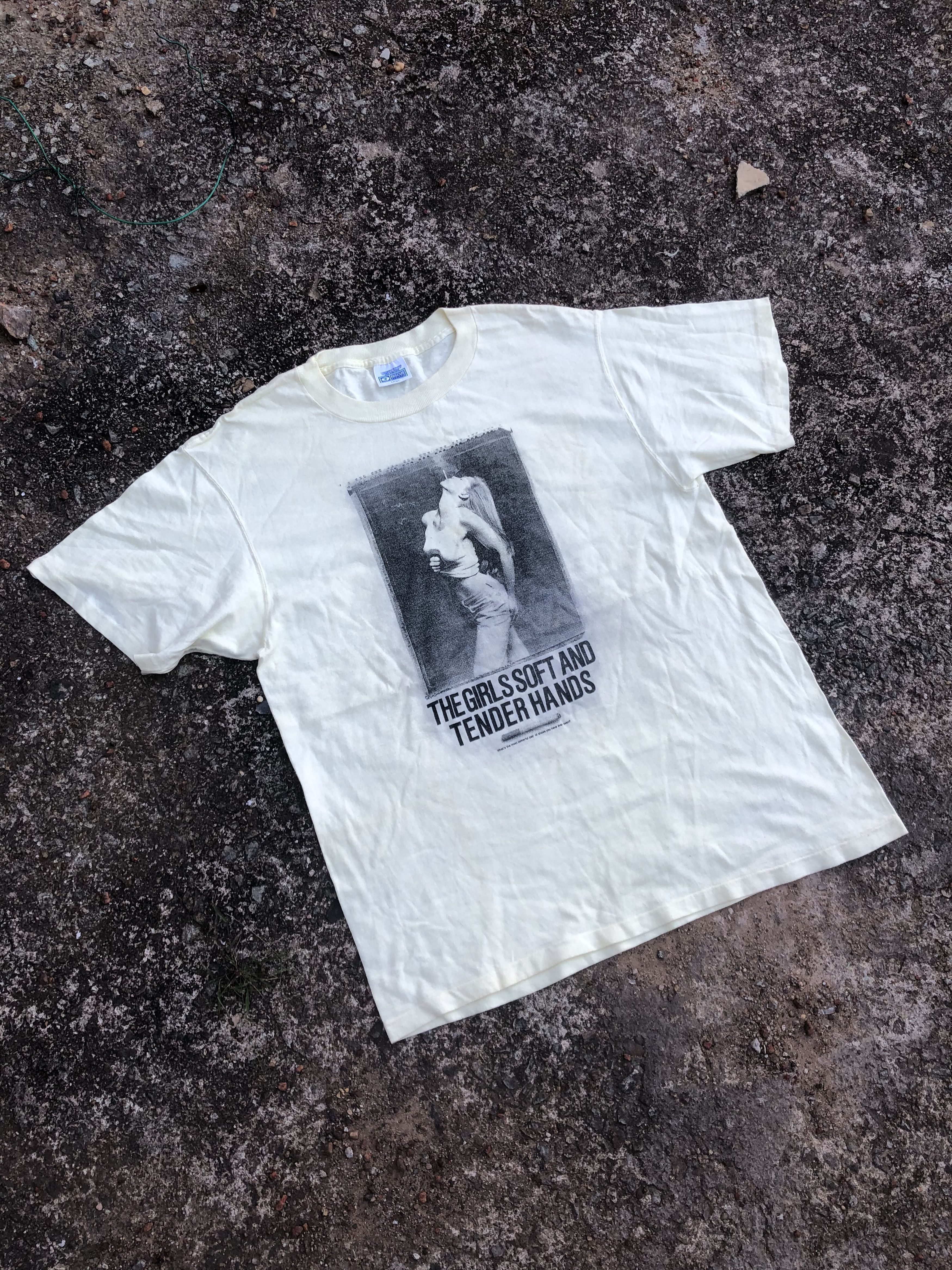 Vintage 🔥Vintage TRACI LORDS Erotic Photography Artwork T-shirt Size US L / EU 52-54 / 3 - 1 Thumbnail