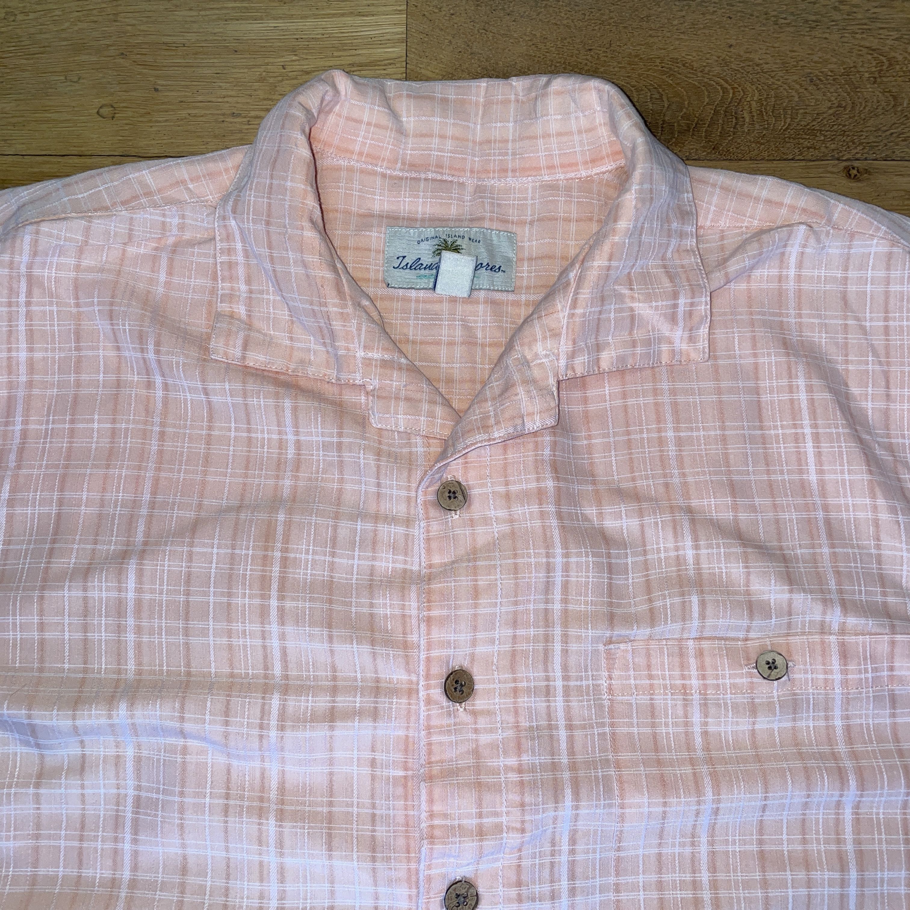 Island Shores Island Shores Hawaiian Vacation Shirt 64% Rayon Size L Size US L / EU 52-54 / 3 - 3 Thumbnail