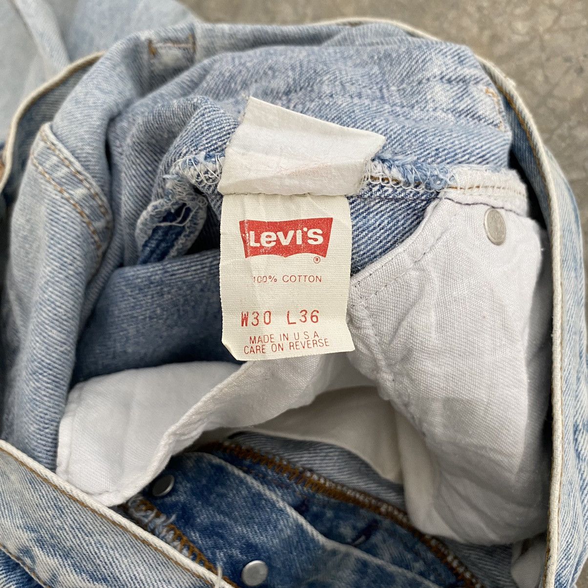 Levi's Size 28x27.5 Vintage 90’s Levis 501 Acid Washed Blue Jeans Size US 28 / EU 44 - 23 Thumbnail