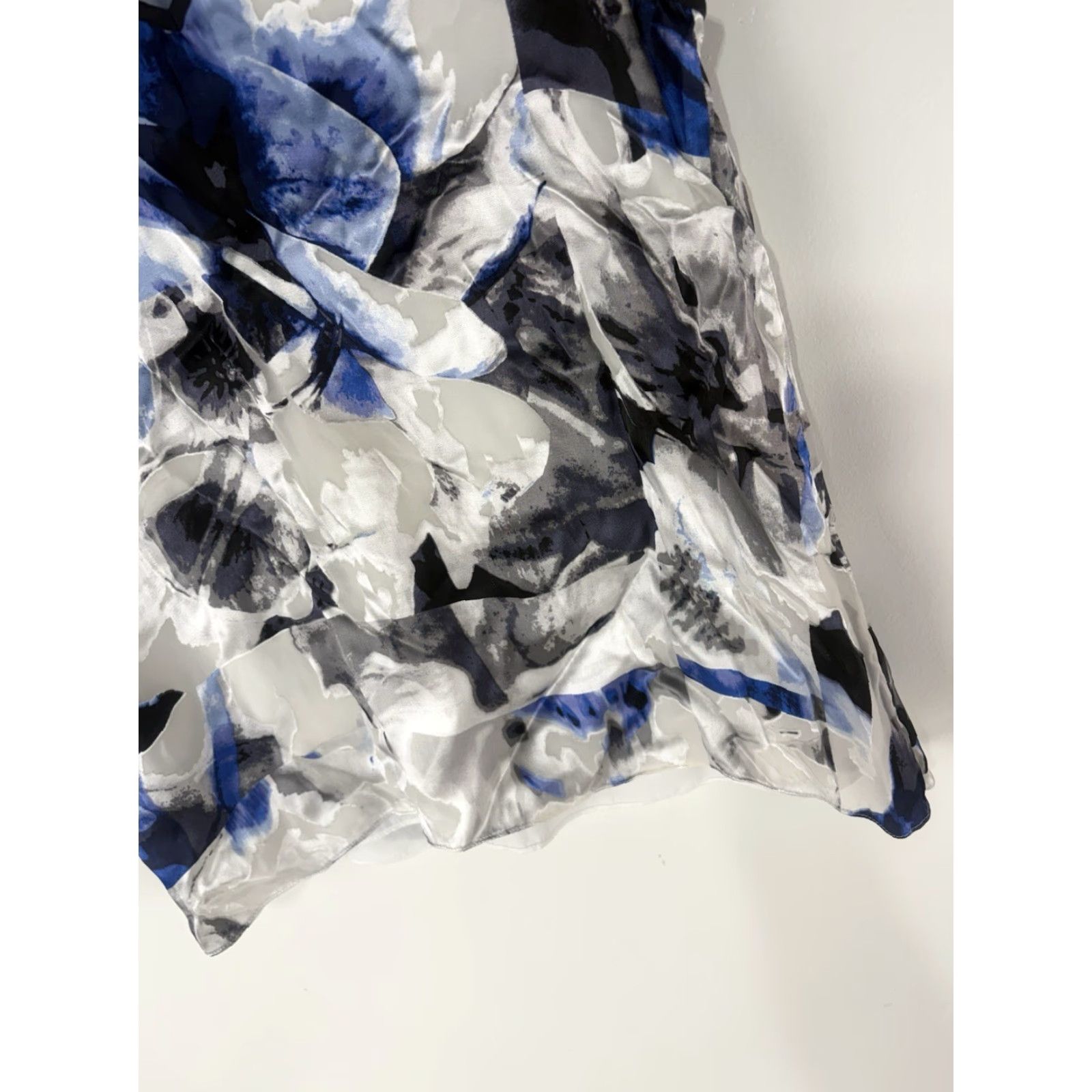 White House Black Market White House Black Market Multi Silk Blend Sheer Lined Dress Top Womens Size M Size M / US 6-8 / IT 42-44 - 7 Thumbnail