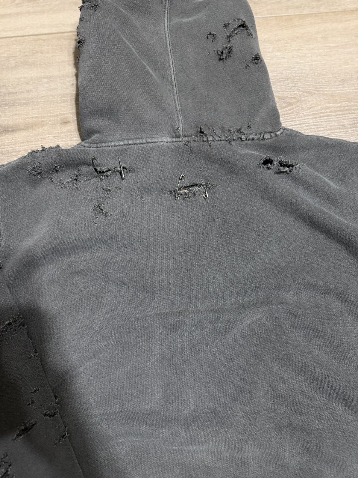 Vintage Sun-faded and Destroyed Hoodie Size US L / EU 52-54 / 3 - 6 Thumbnail