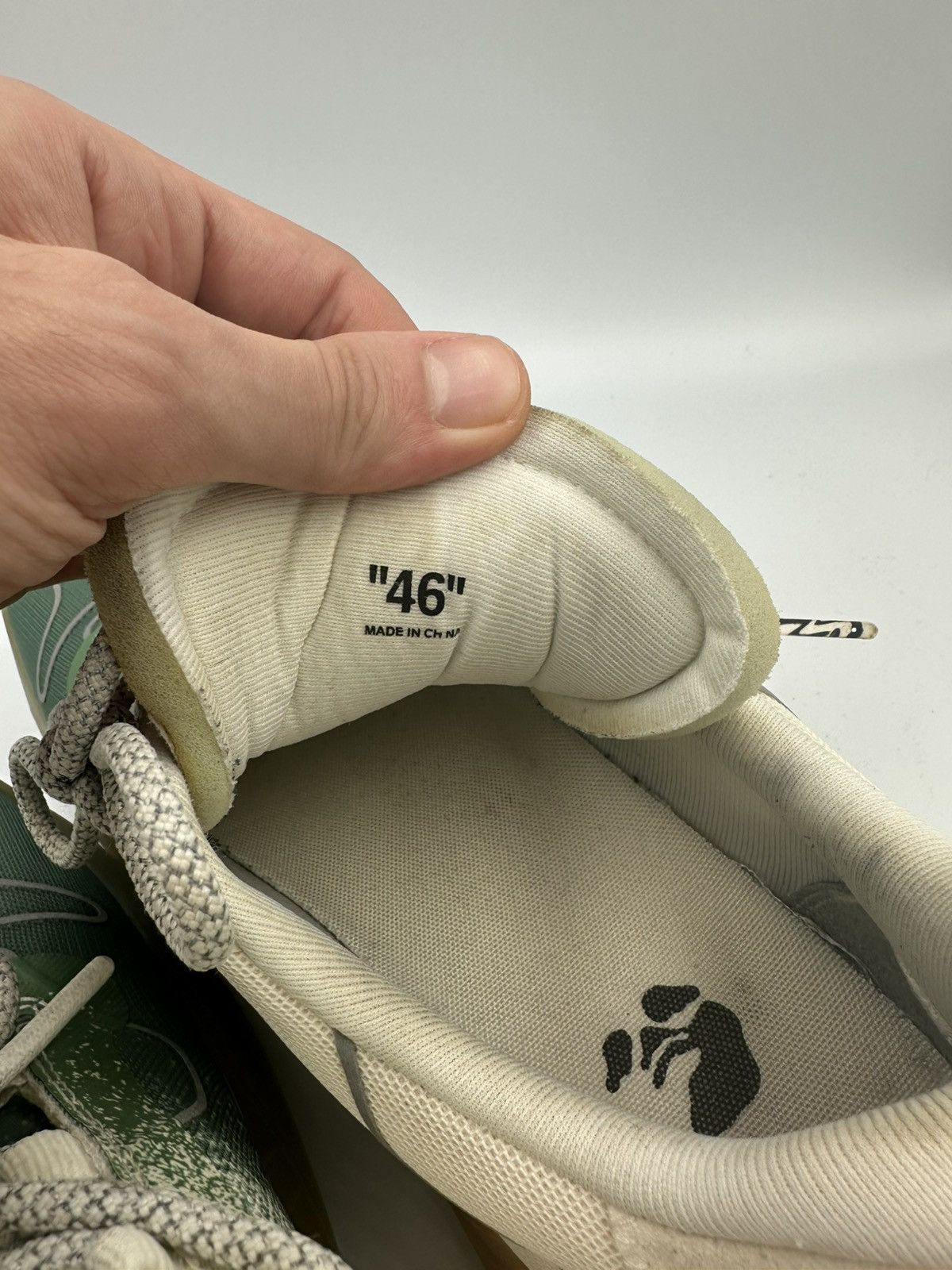 Off-White OFF WHITE ARROW SNEAKERS Size US 13 / EU 46 - 13 Thumbnail