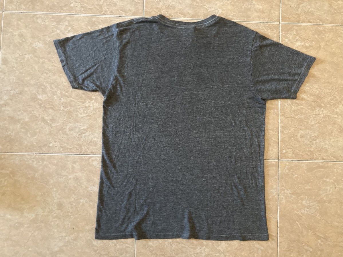 Obey Vintage Y2K Obey Streetwear Logo Gucci Parody Tshirt Size US L / EU 52-54 / 3 - 2 Thumbnail