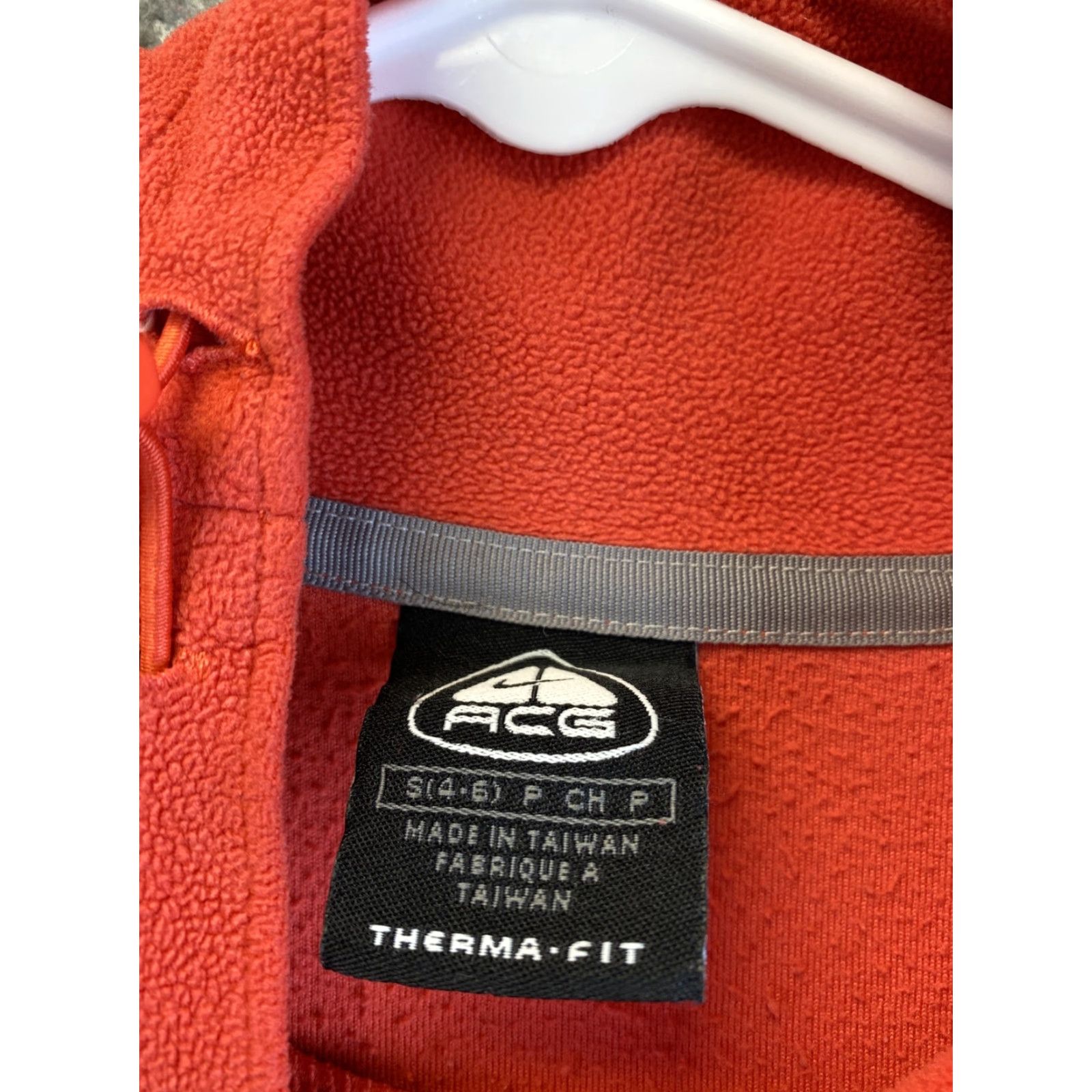 Nike Nike ACG Sweatshirt Womens S Red Fleece Therma Fit Pullover Sweatshirt Outdoor Hiking 90s? Size S / US 4 / IT 40 - 6 Thumbnail