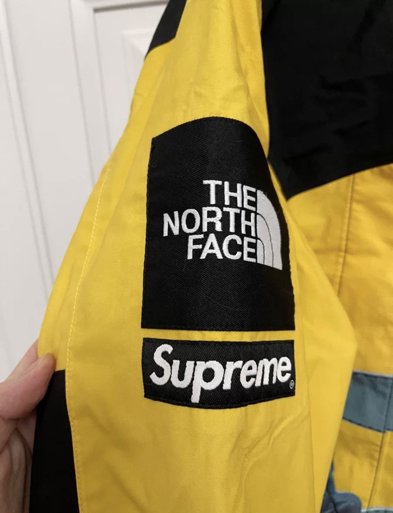 Supreme × The North Face Supreme tnf north face statue of liberty mountain jacket Size US M / EU 48-50 / 2 - 6 Thumbnail