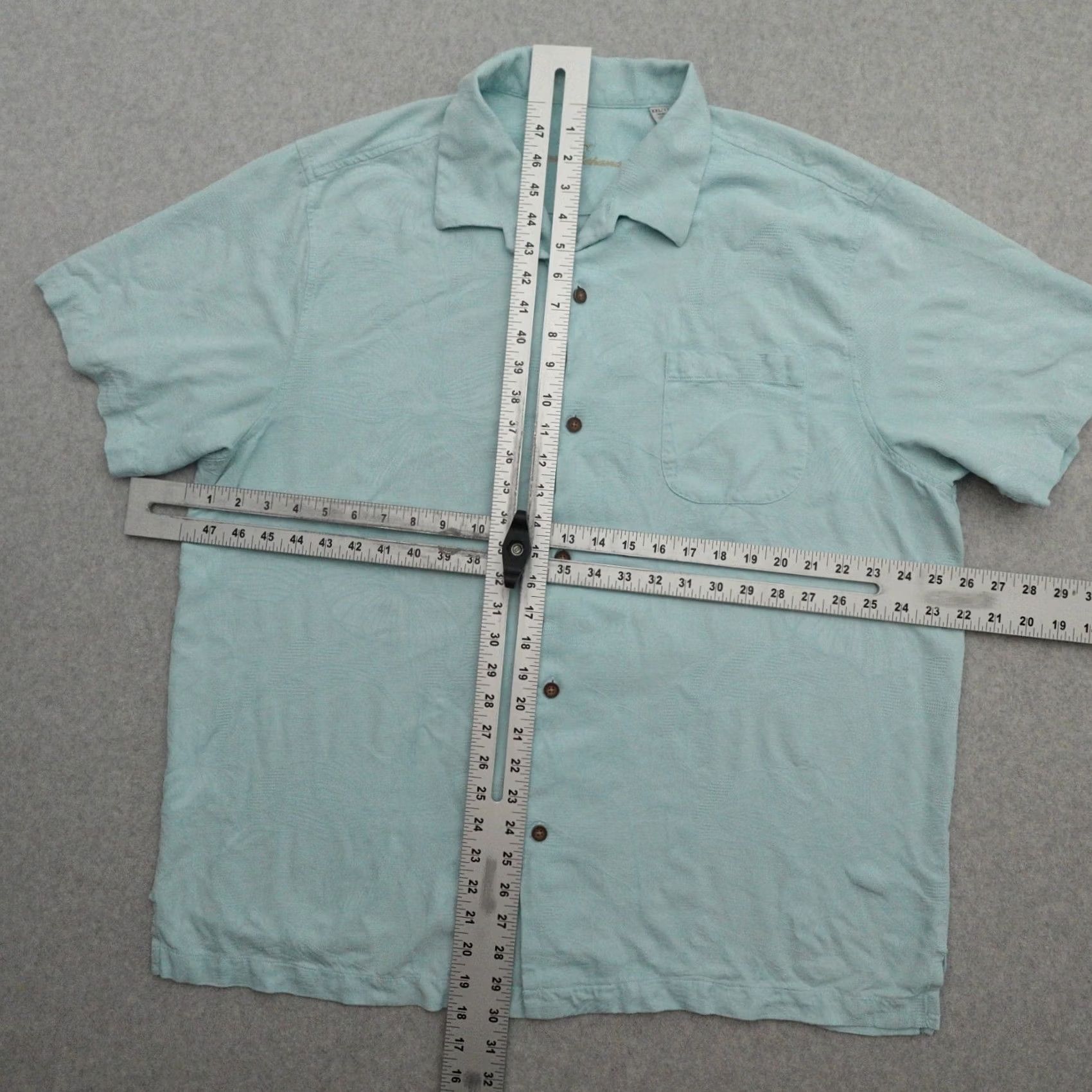 Tommy Bahama Tommy Bahama Button-Up Shirt XXL Silk Shirt Men Blue Short Sleeve 2XL Button-Up Size US XXL / EU 58 / 5 - 3 Thumbnail