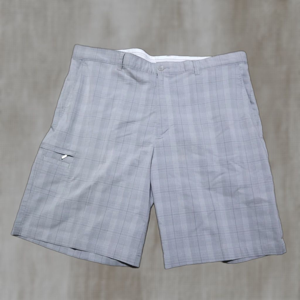 Vintage GREG NORMAN Gray Cargo Zipper Shorts Adult Men's Size 40 Chino Size US 40 / EU 56 - 1 Thumbnail