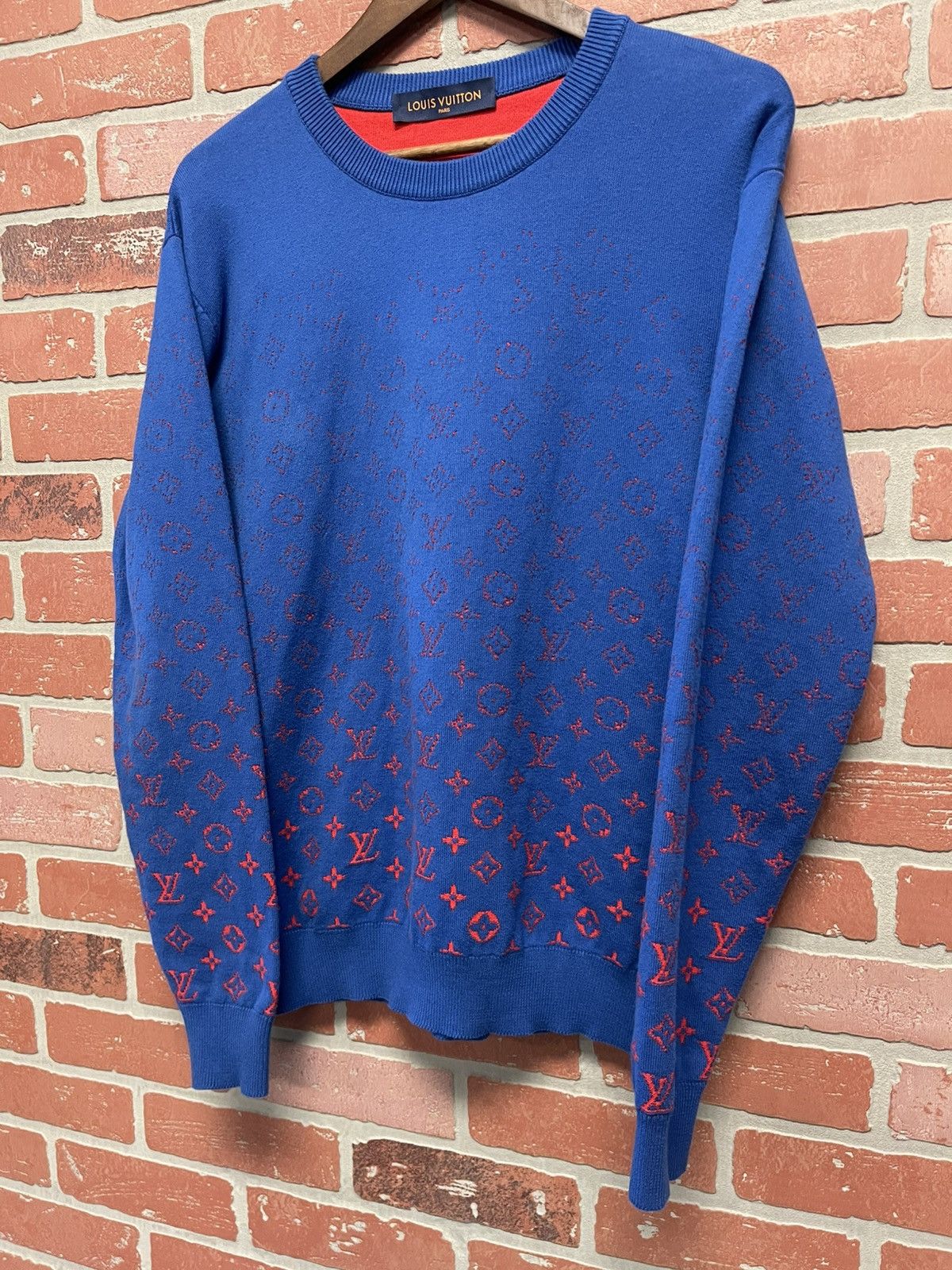 Louis Vuitton Size S - Louis Vuitton Gradient Monogram Sweater Very Clean! Size US S / EU 44-46 / 1 - 3 Thumbnail