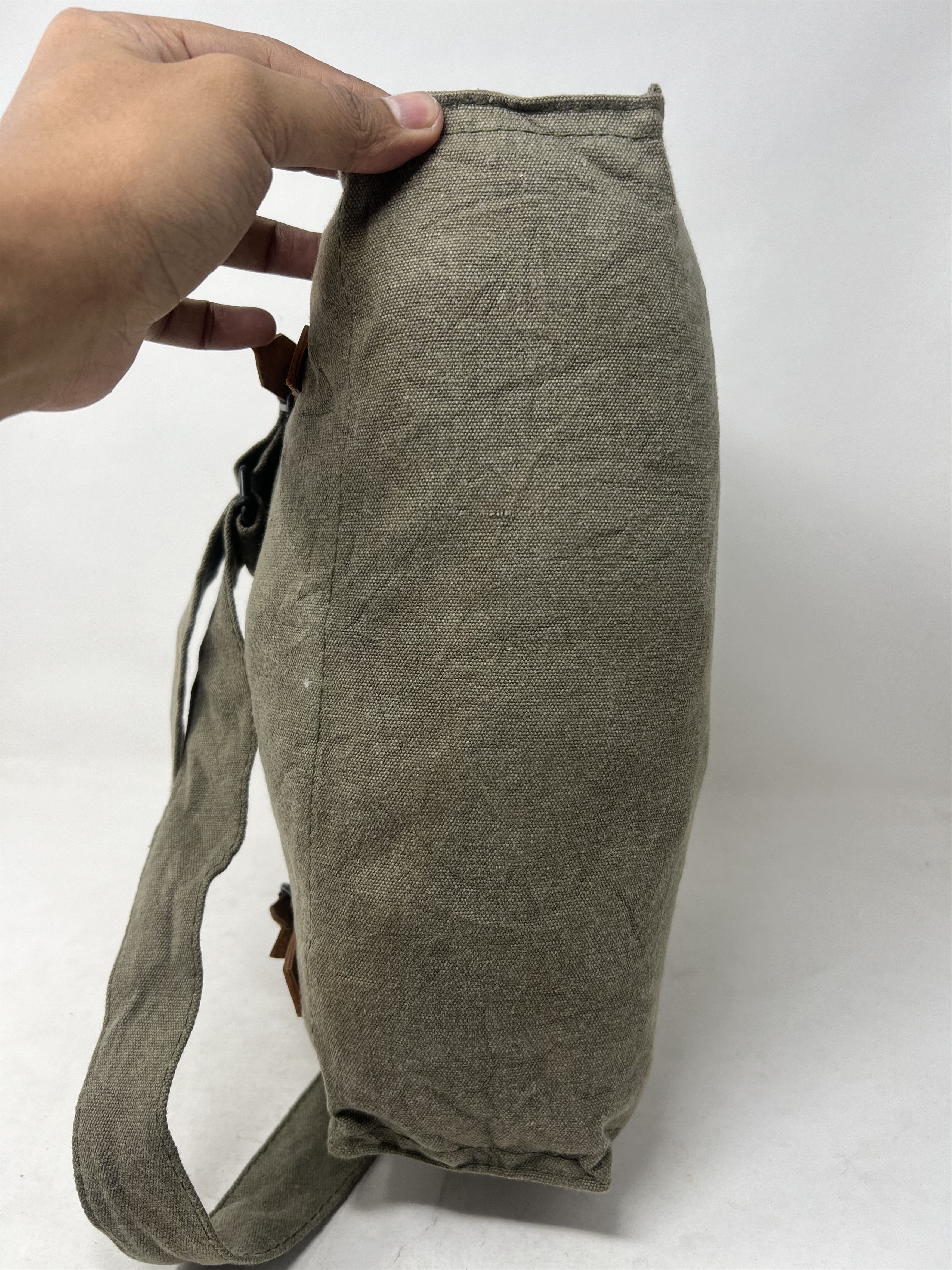 Vintage Vintage Rothco Canvas Medic Cross Bag Size ONE SIZE - 7 Thumbnail