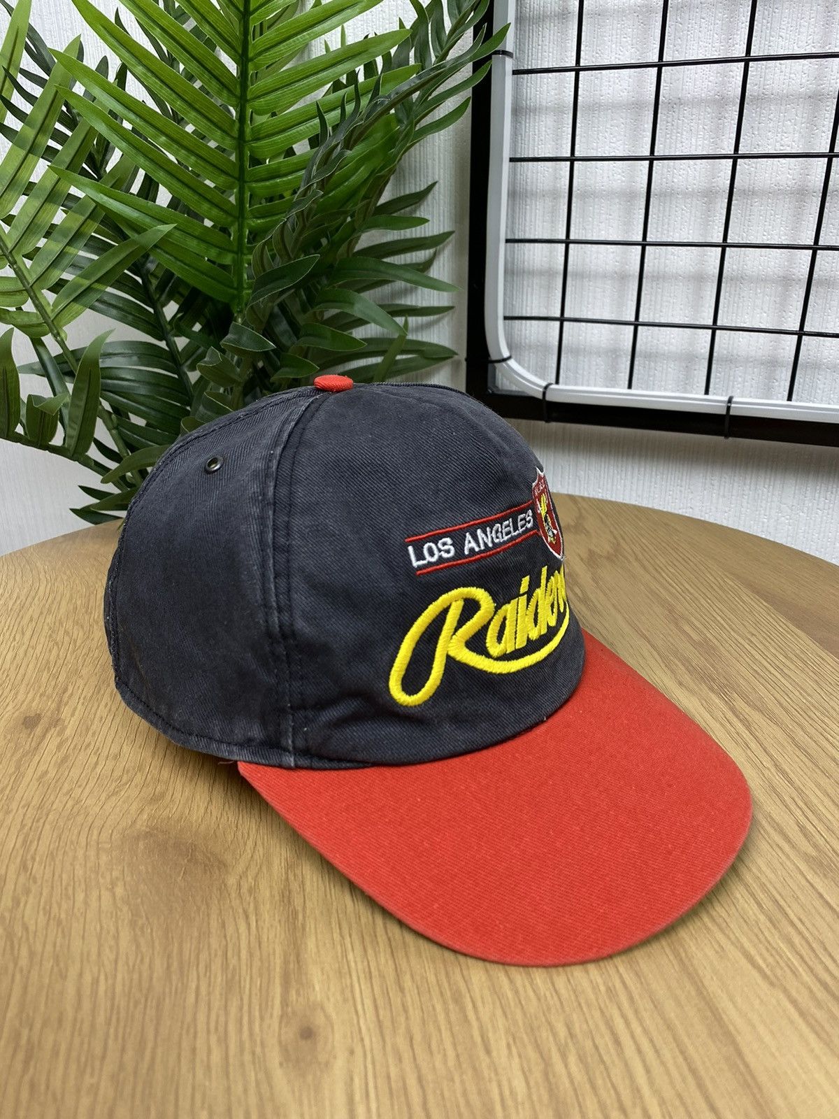 NFL Rare 🔥 Los Angeles Raiders Vintage Hat LA Cap OS Black/Red Size ONE SIZE - 3 Thumbnail