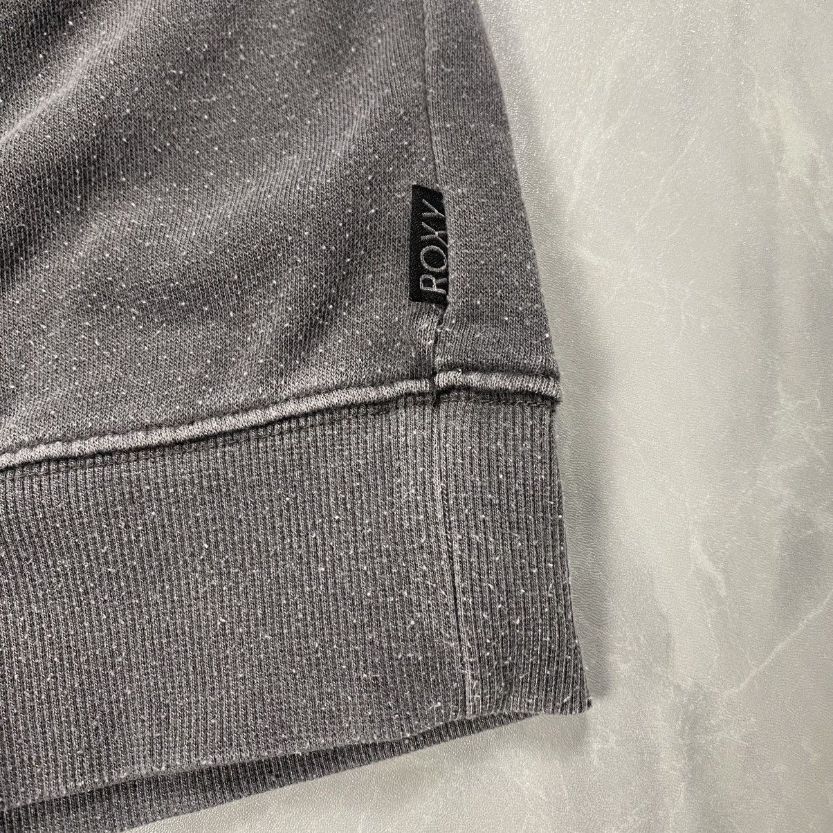 Quiksilver Vintage y2k Roxy Quiksilver Washed Grey Crewneck Size US L / EU 52-54 / 3 - 5 Thumbnail
