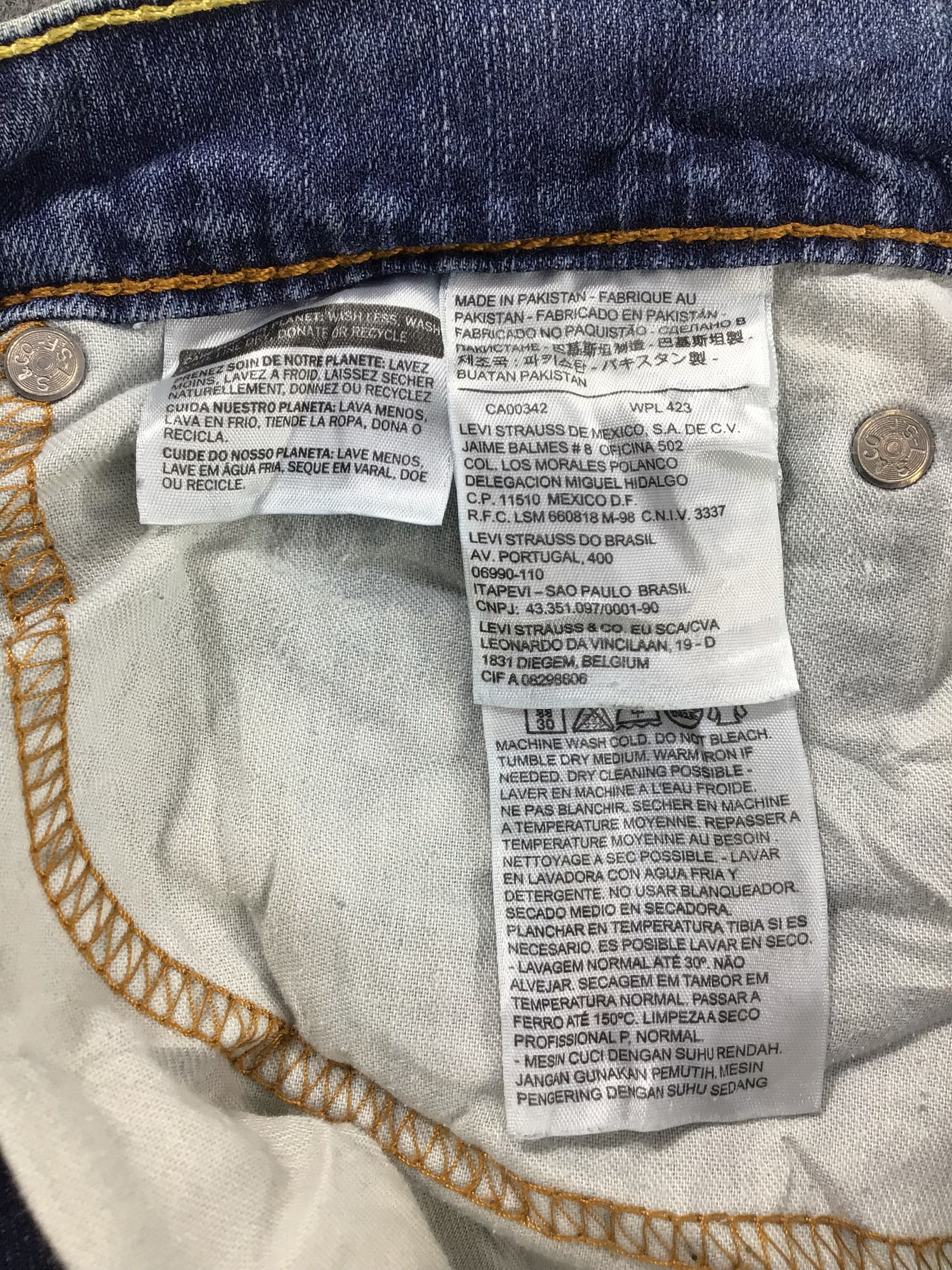 Levi's Vintage Levis 513 Jeans Faded Blue Denim KJ268 Size US 32 / EU 48 - 9 Thumbnail