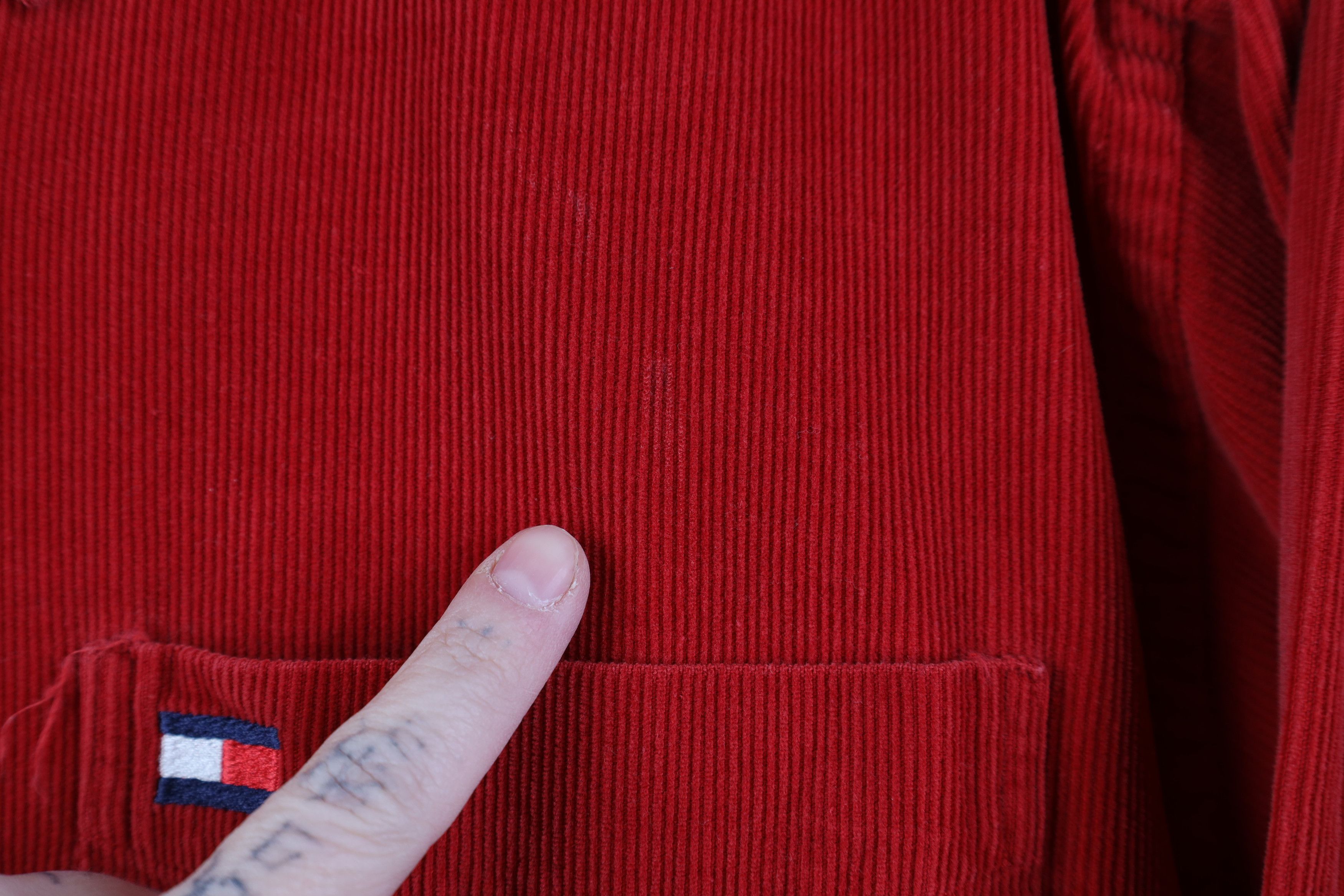 Tommy Hilfiger Vintage 90s Tommy Hilfiger Collared Button Down Shirt Red Size US S / EU 44-46 / 1 - 5 Thumbnail