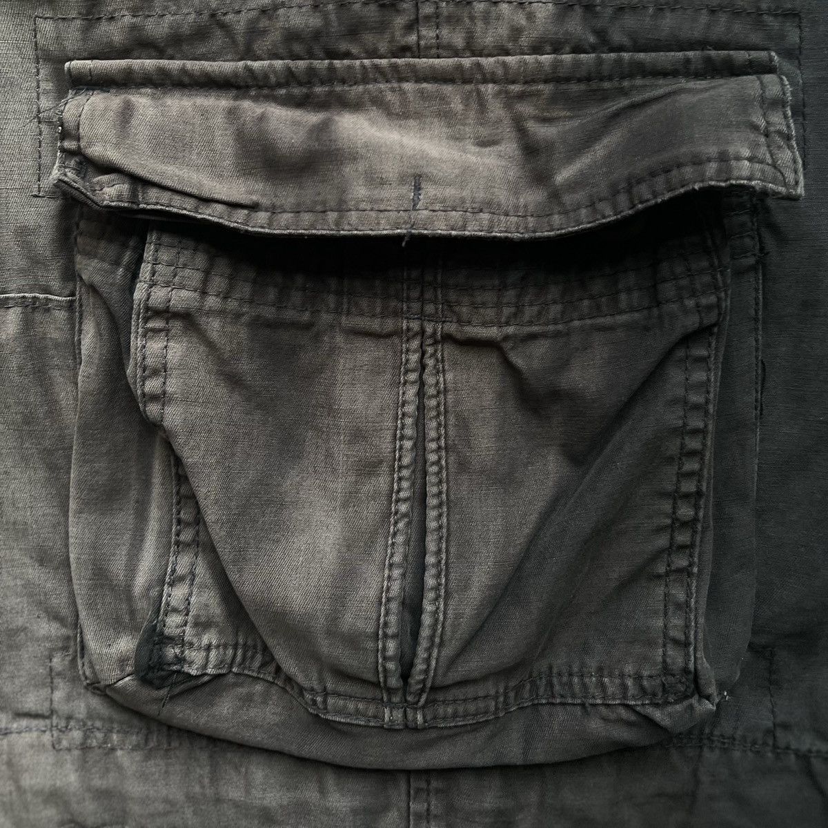 Vintage 2000s Rothco Cargo Shorts — Sunfaded Black “Ghost Dog” Size US 34 / EU 50 - 4 Thumbnail
