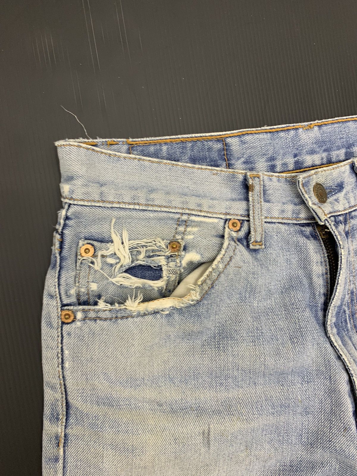 Levi's Vintage Distressed Flared Bell Bottom Levis Jeans Size US 31 - 6 Thumbnail
