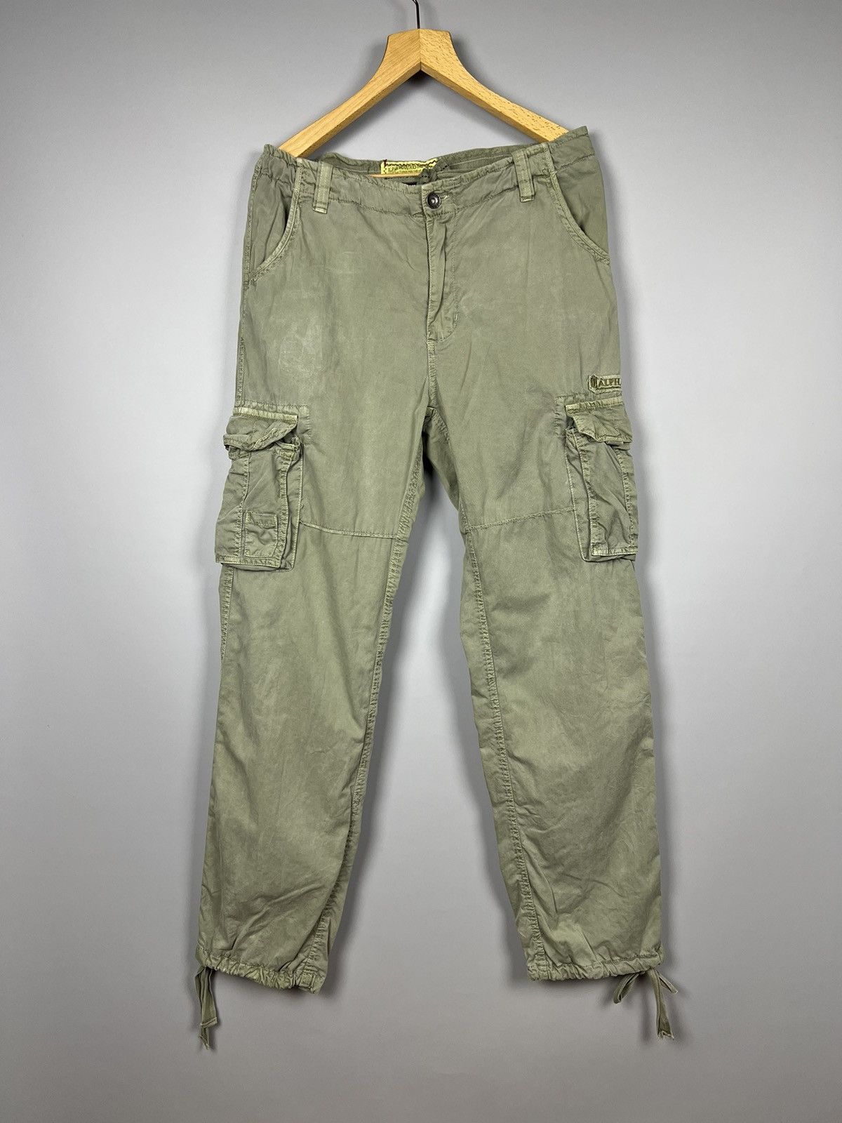 Alpha Industries W36 Alpha industries cargo pants with drawstrings vintage Size US 36 / EU 52 - 1 Thumbnail