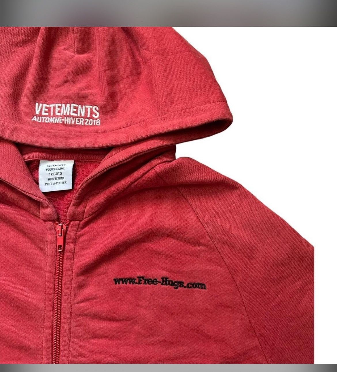 Vetements Vetements AW18 Free Hugs Zip Hoodie Red Size US XS / EU 42 / 0 - 3 Thumbnail
