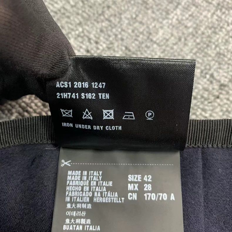 Prada Prada High-waisted wrinkled skirt 2503-Nextarrow Size 27" / US 4 / IT 40 - 6 Thumbnail