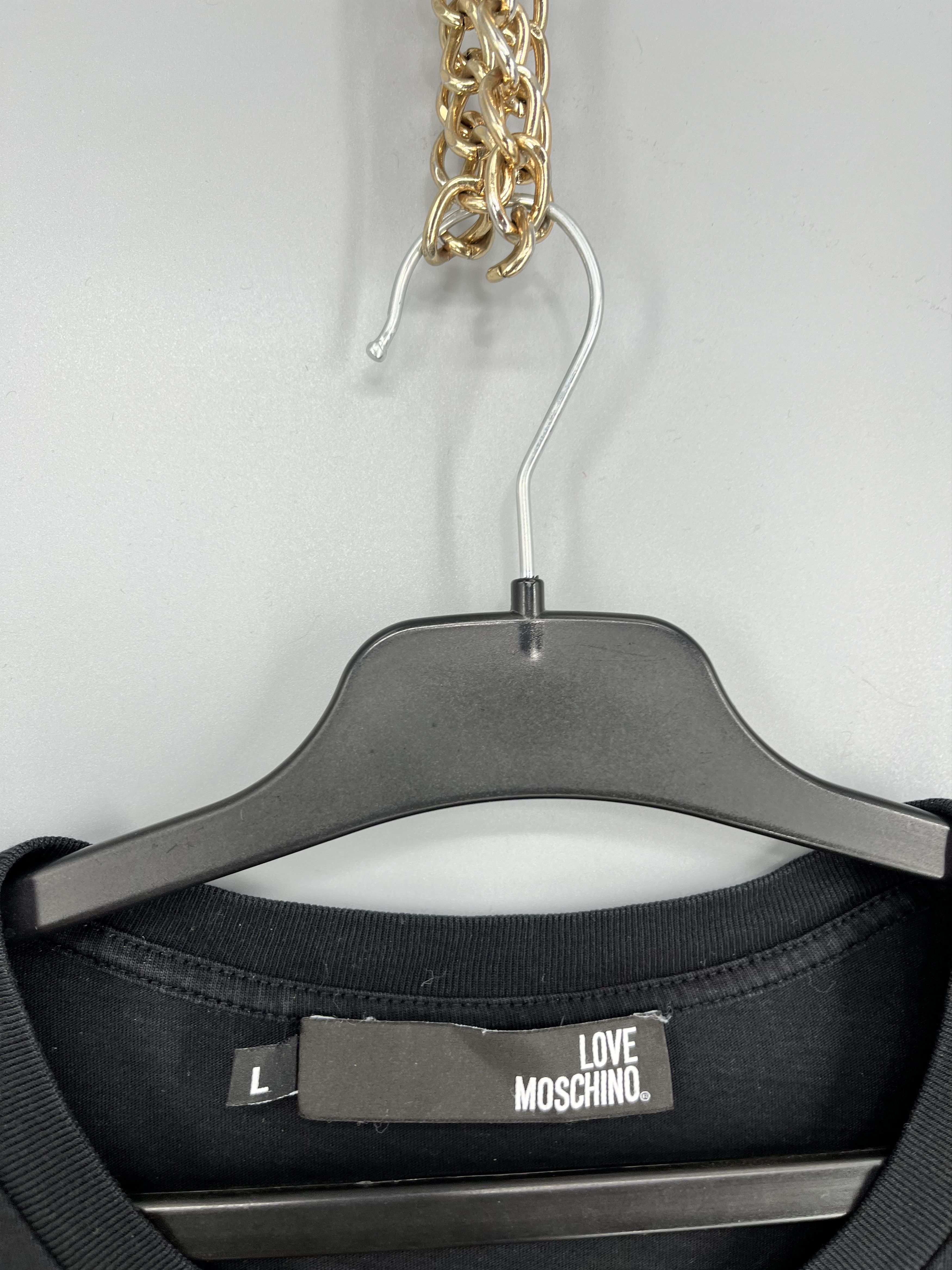 Moschino Vintage Y2K Moschino Blank Tee Shirt Big logo luxury Size L Size US L / EU 52-54 / 3 - 7 Thumbnail
