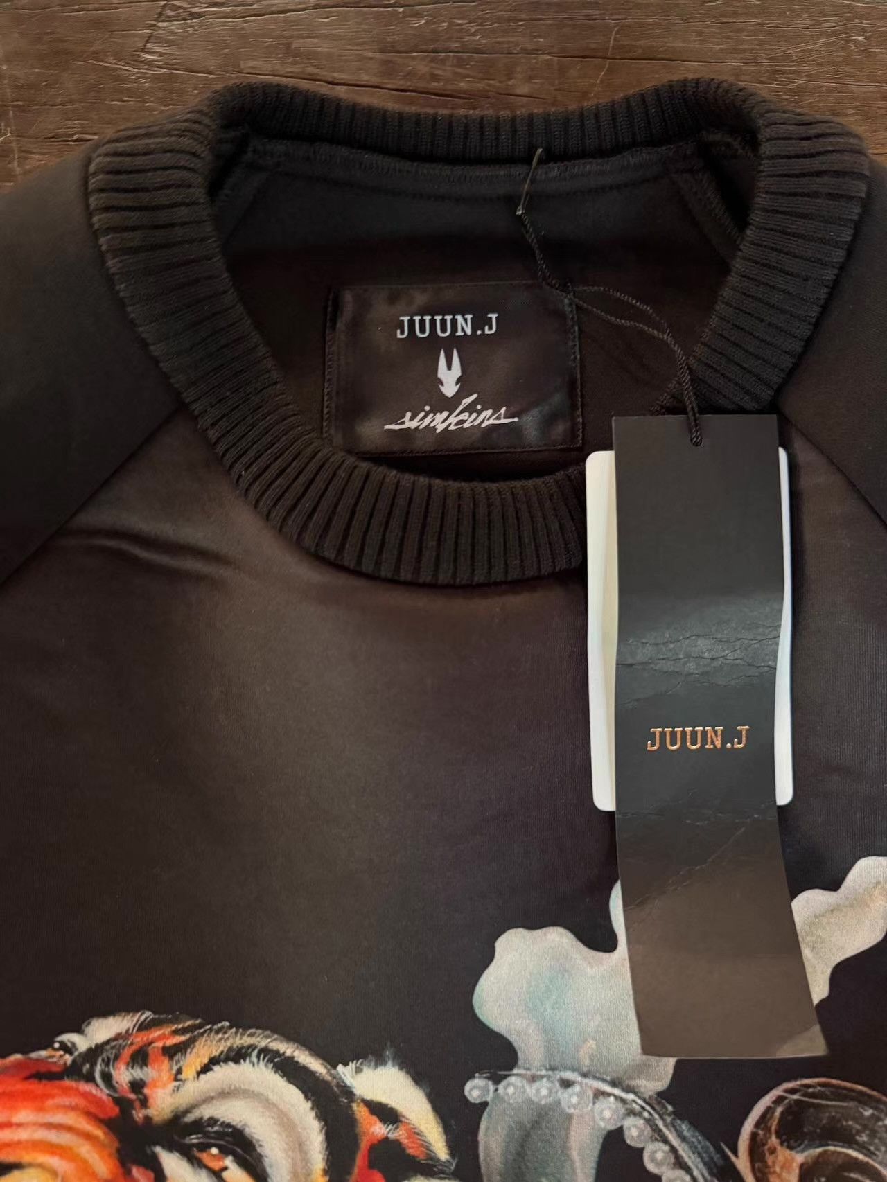 Juun.J JUUN.J 14FW black tiger‑print neoprene sweatshirt Ｑ25 Size US XS / EU 42 / 0 - 2 Thumbnail