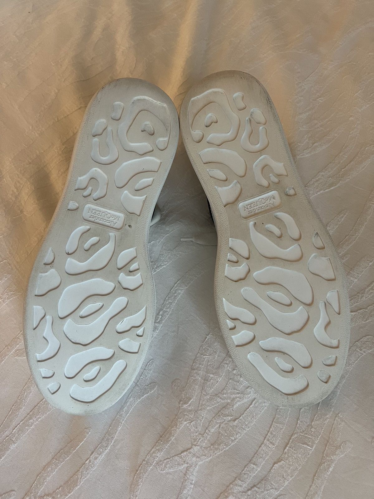 Alexander McQueen Alexander McQueen Oversized Sneaker Size US 9 / IT 39 - 6 Thumbnail