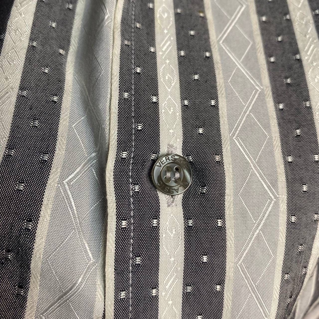 Versace × Vintage Vintage Versace Classic Basic grey luxury button up shirt Size US L / EU 52-54 / 3 - 9 Thumbnail