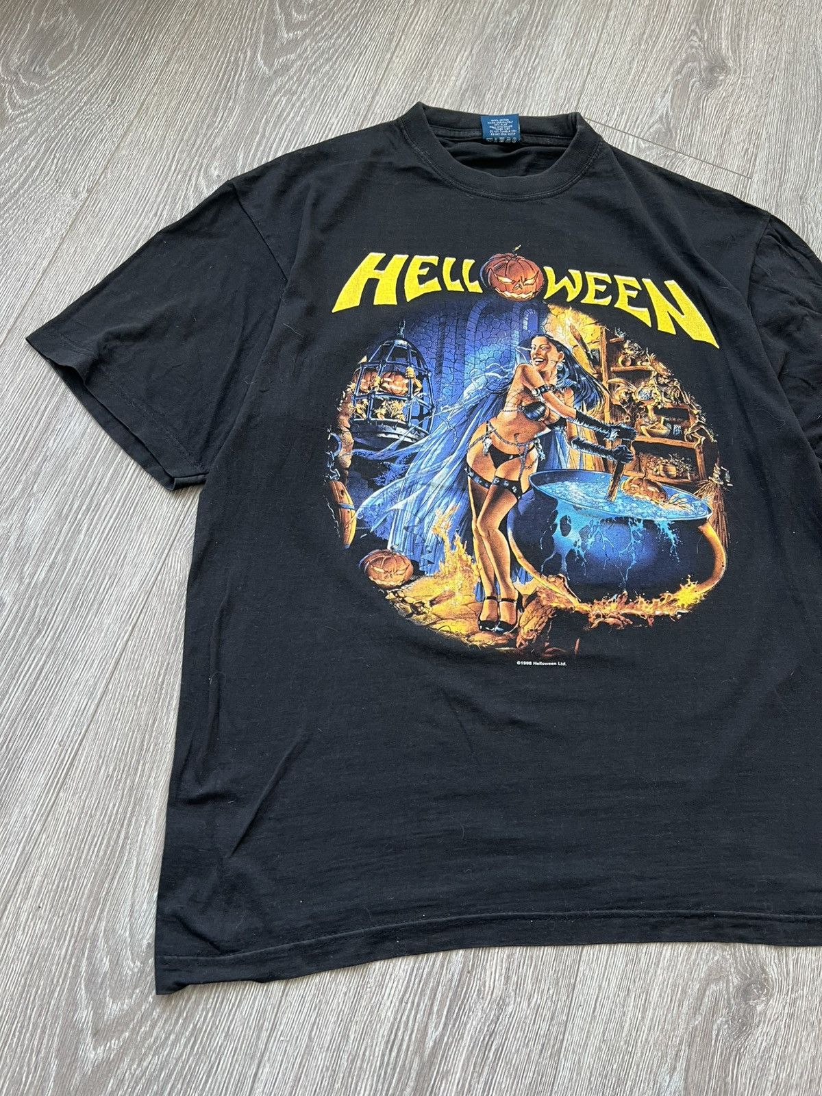 Band Tees Vintage 1998 Helloween Band Tee Rock Merch T-Shirt 90s Size US L / EU 52-54 / 3 - 3 Thumbnail