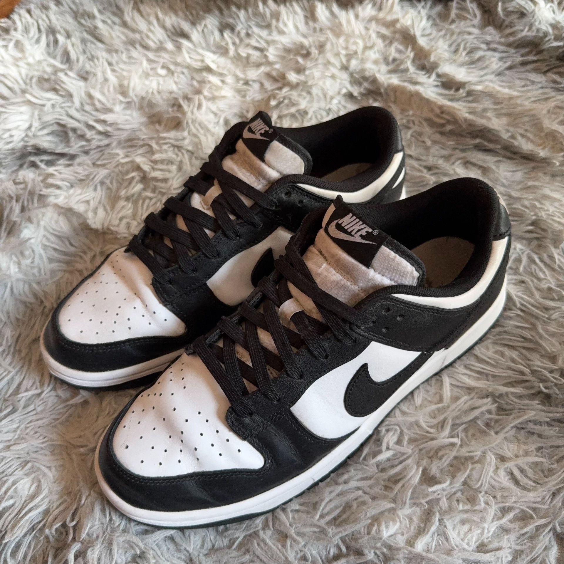 Nike Nike Black Lowtop Sneakers 43 Men Size US 10 / EU 43 - 1 Thumbnail