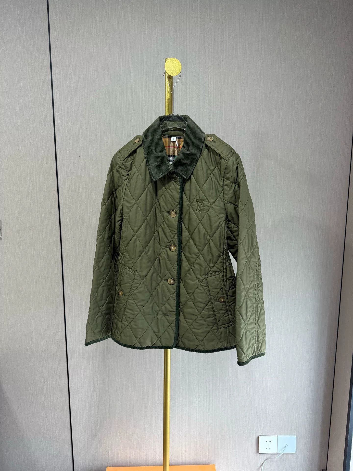 Burberry Burberry Quilted Check Jacket Green Size US M / EU 48-50 / 2 - 1 Thumbnail