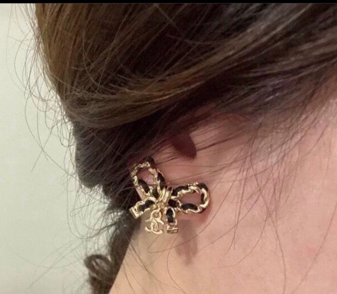 Chanel Chanel Leather Chain Bow CC Earrings Black Gold Size ONE SIZE - 4 Thumbnail