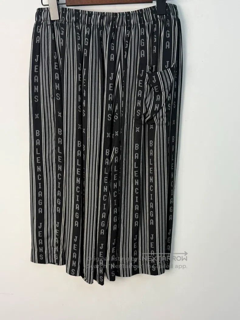 Balenciaga Balenciaga All-over print cargo shorts, size 50 Size US 34 / EU 50 - 2 Thumbnail