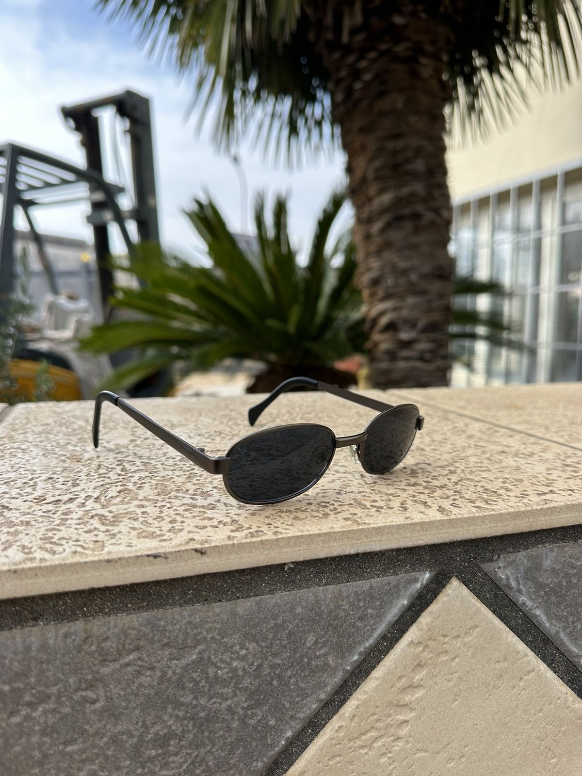 Vintage Italy Sunglasses Vintage Dark Grey Size ONE SIZE - 1 Thumbnail