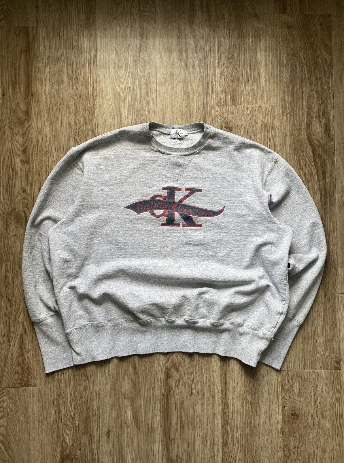 Calvin Klein VINTAGE Y2K CALVIN KLEIN JEANS CENTER LOGO SWEATSHIRT Size US L / EU 52-54 / 3 - 1 Thumbnail