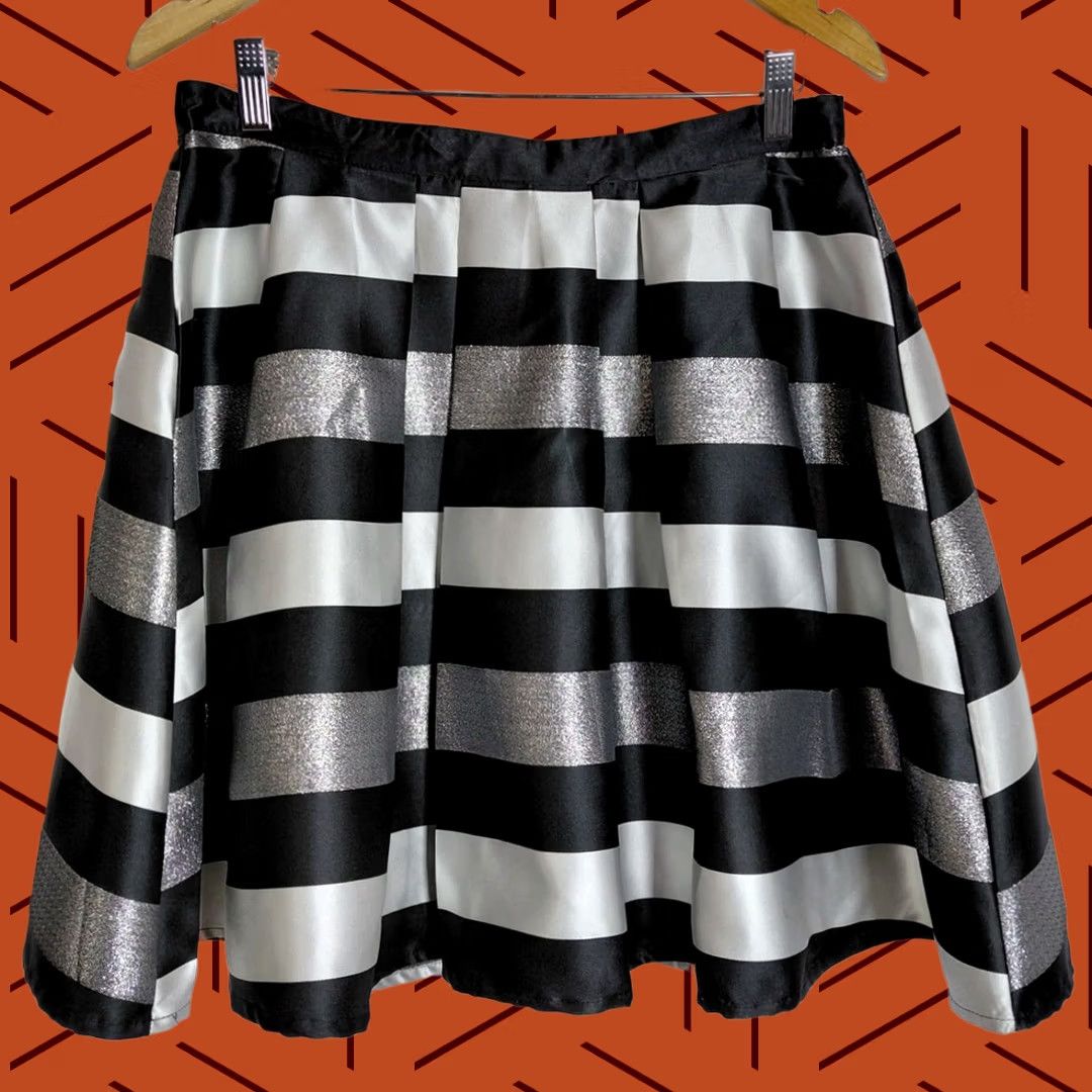 Vintage My Michelle Skirt Black Silver Striped Lightweight Short Mini Size 13 Women Size 34" / US 12 / IT 48 - 1 Thumbnail