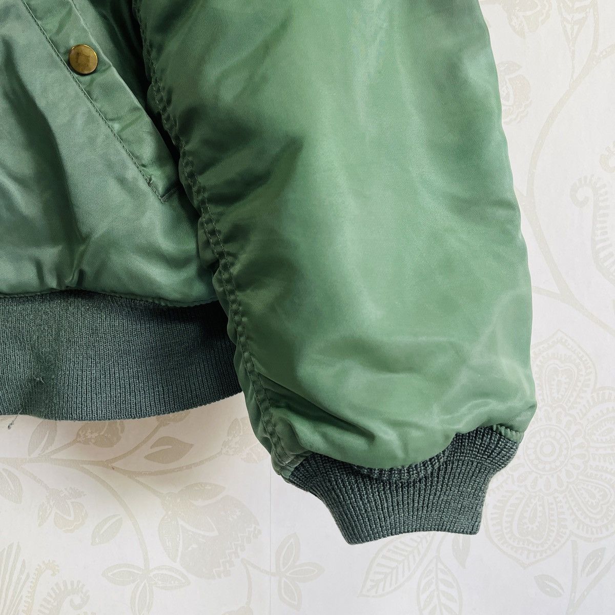 Japanese Brand Vintage Army Air Force Distressed Bomber Fly Jacket Size US L / EU 52-54 / 3 - 7 Thumbnail