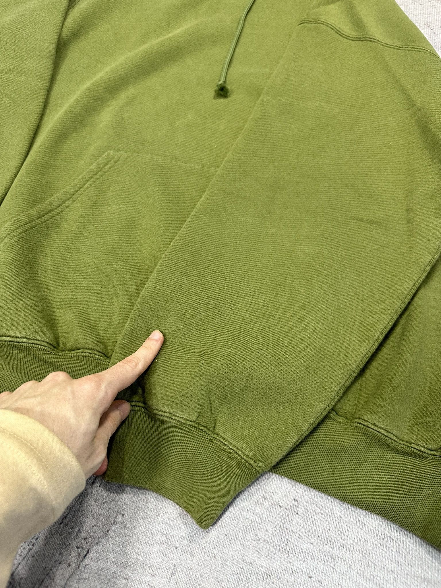 Balenciaga Balenciaga Sweatshirt Back Logo Print Army Green Hoodie Size US M / EU 48-50 / 2 - 12 Thumbnail