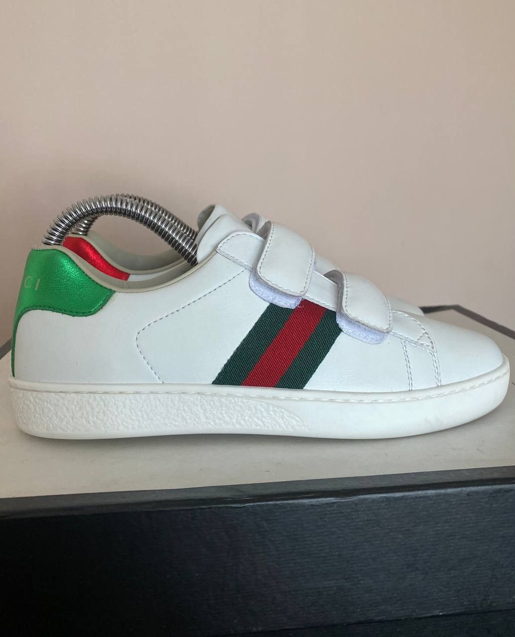 Gucci Gucci Kids ACE Leather Velcro Sneakers Size US 5 / EU 37 - 6 Thumbnail