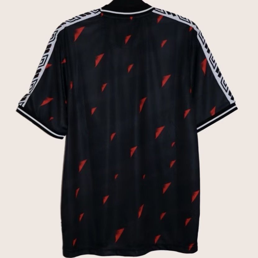 Umbro Umbro Carling T Shirt S Mens Black Carbon New With Tags Jersey Crew Neck Short Sleeve Logo Pattern Solid Vintage: No Size US S / EU 44-46 / 1 - 1 Thumbnail