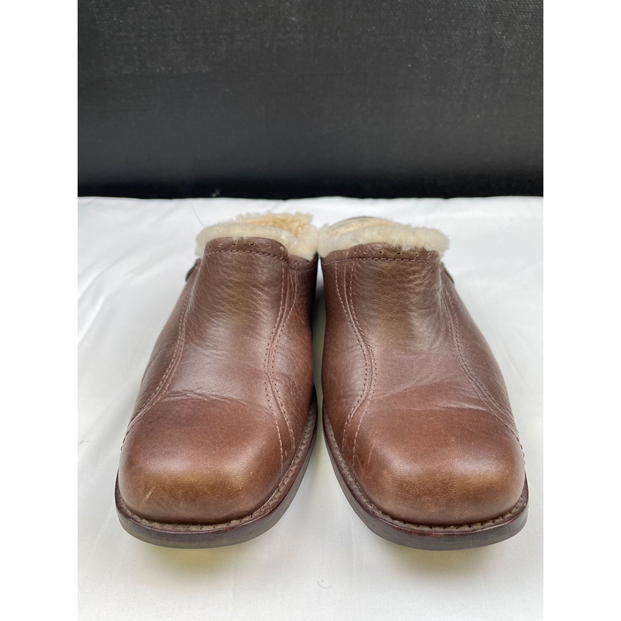 Ugg UGG Women's Brown Leather Mules Shoes/ Slip On Size 6 SKU 40 Size US 6 / IT 36 - 2 Thumbnail