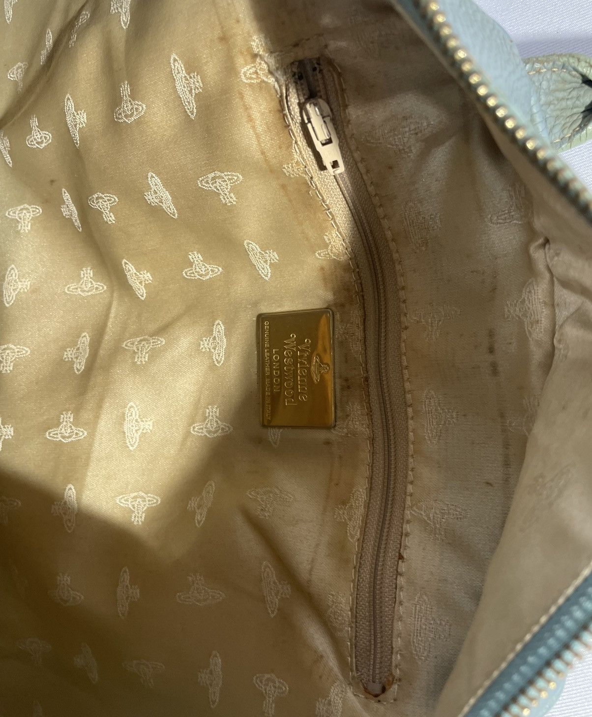 Vintage Vintage Perforated Orb Leather Handbag Size ONE SIZE - 7 Thumbnail