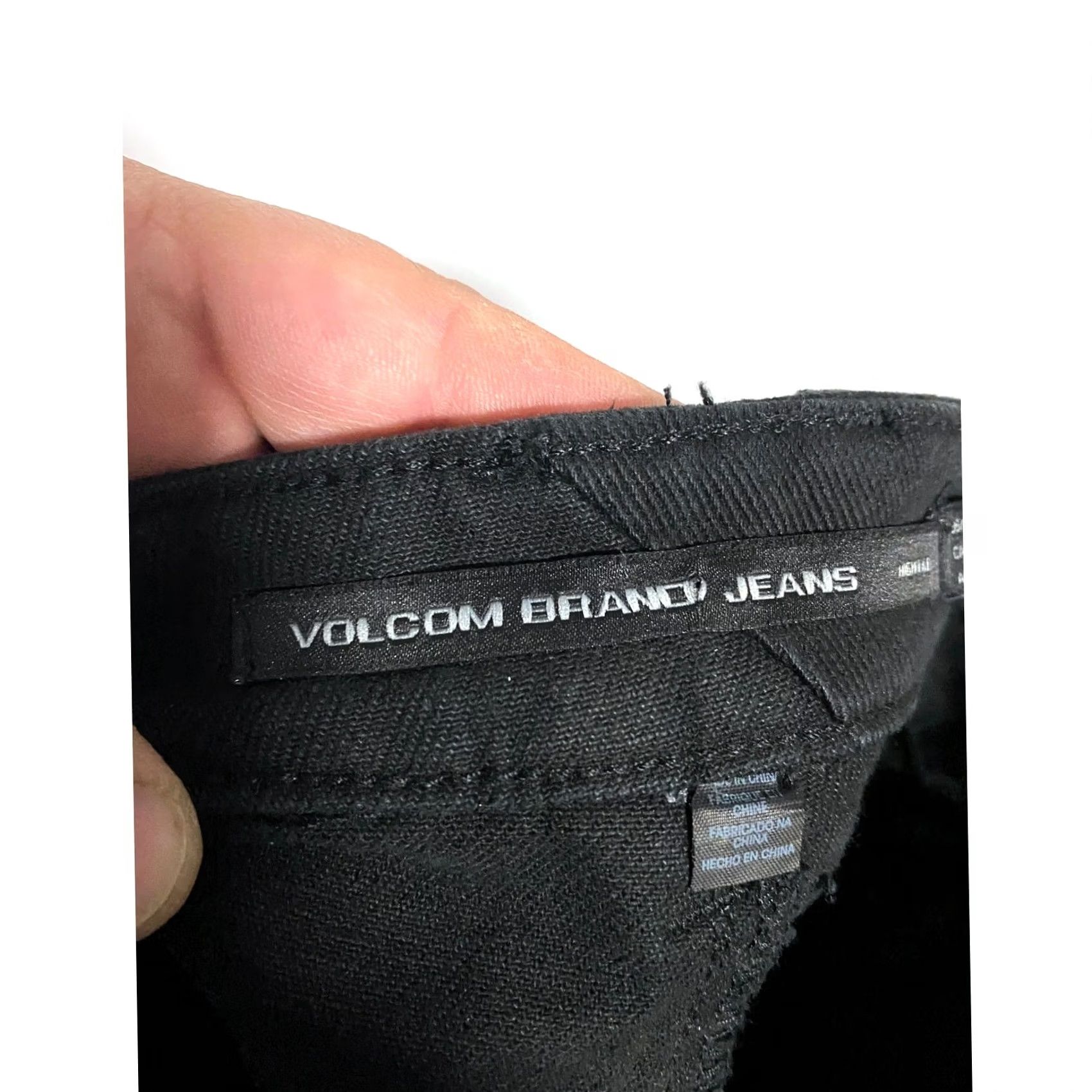 Volcom VINTAGE Volcom Skirt Ladies S Black Denim Mini Grunge High Rise Distressed Frayed Hem 90s Style Size 28" / US 6 / IT 42 - 6 Thumbnail