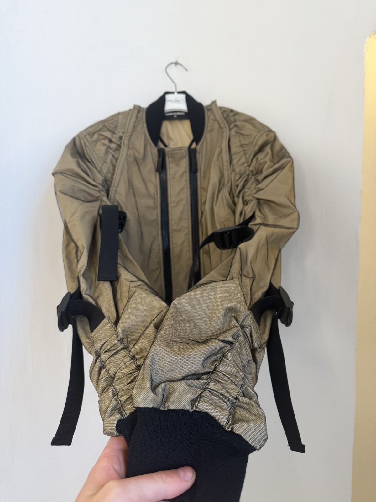 Dsquared2 Dsquared2 SS19 Runway ruched sleeve cropped bomber jacket Size S / US 4 / IT 40 - 16 Thumbnail