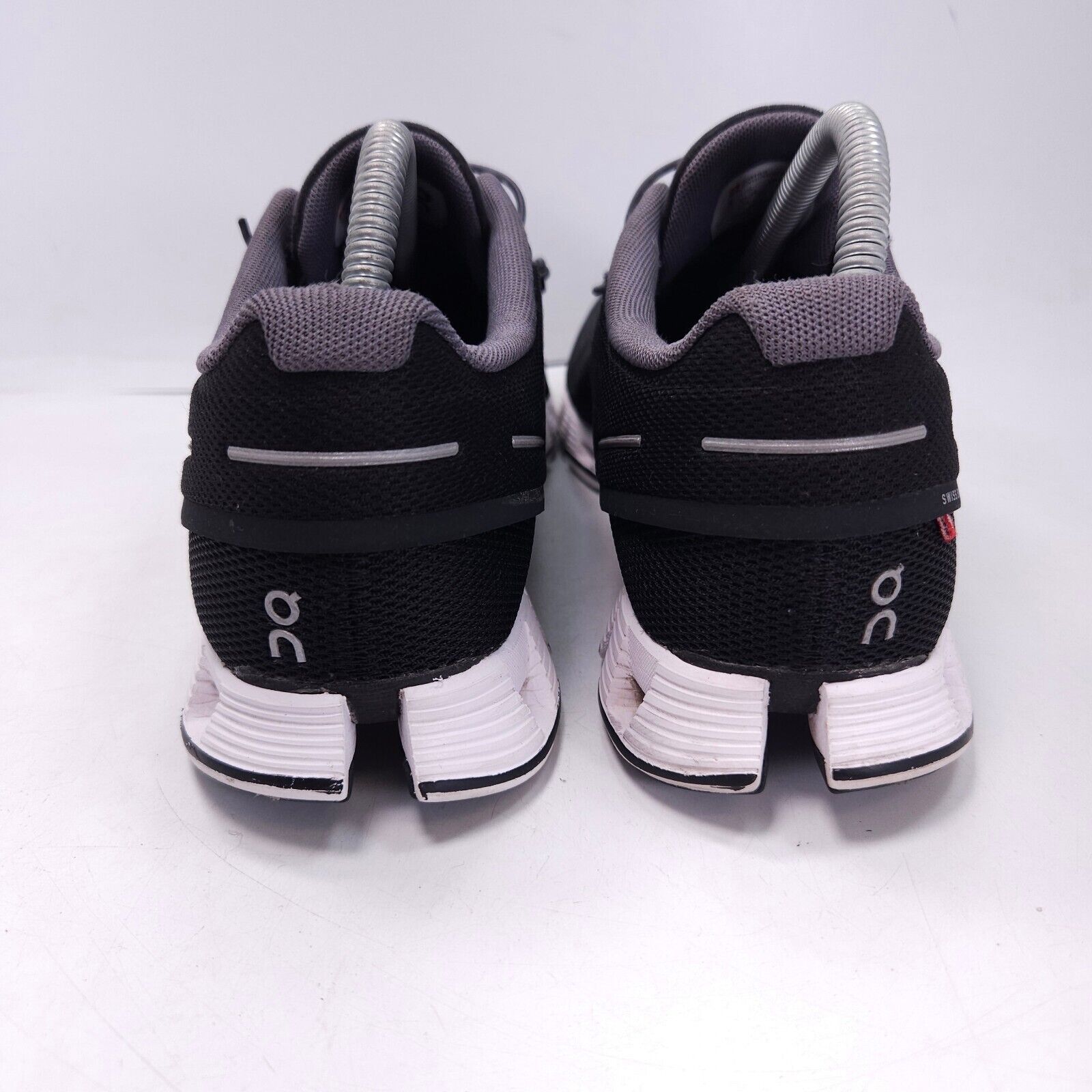 On On Cloud 5 Swiss Engineering Shoe Womens Size 10 Black White Size US 10 / IT 40 - 3 Thumbnail